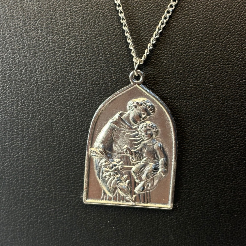 Religious Pendant Necklace Silver Tone Saint Anthony Medallion Y2K